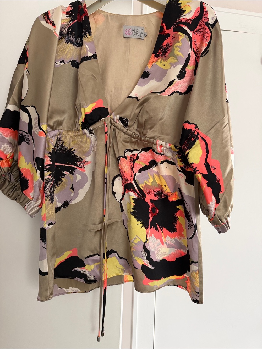 Alice & Trixie Taupe Satin Floral Drawstring Top with Neon Accents size XS silk